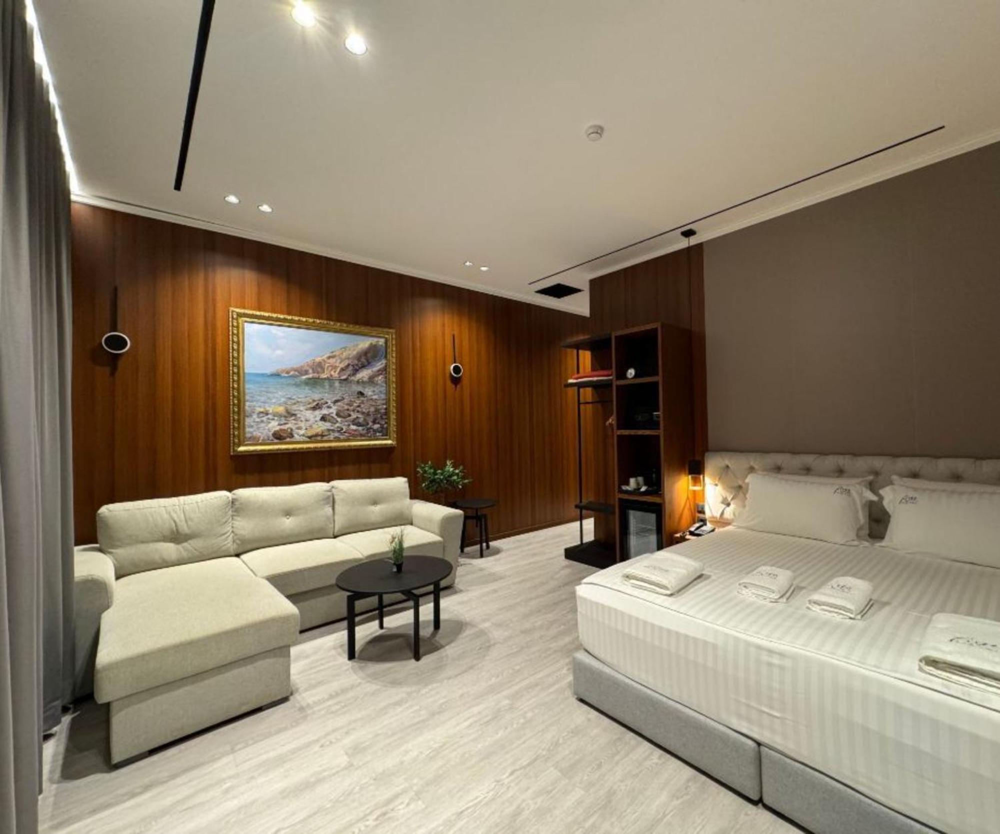 Area Hotel Ксамил Экстерьер фото