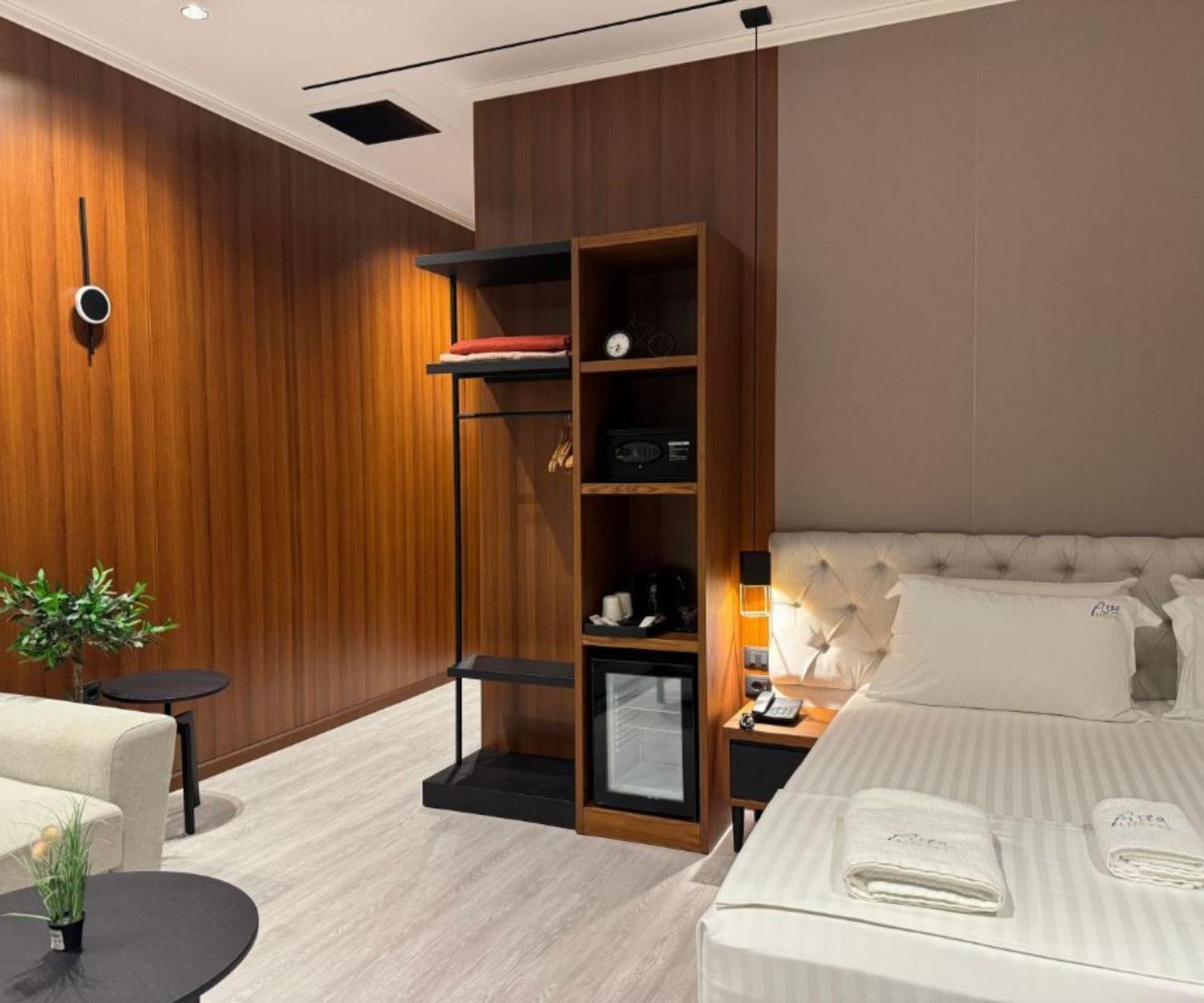 Area Hotel Ксамил Экстерьер фото