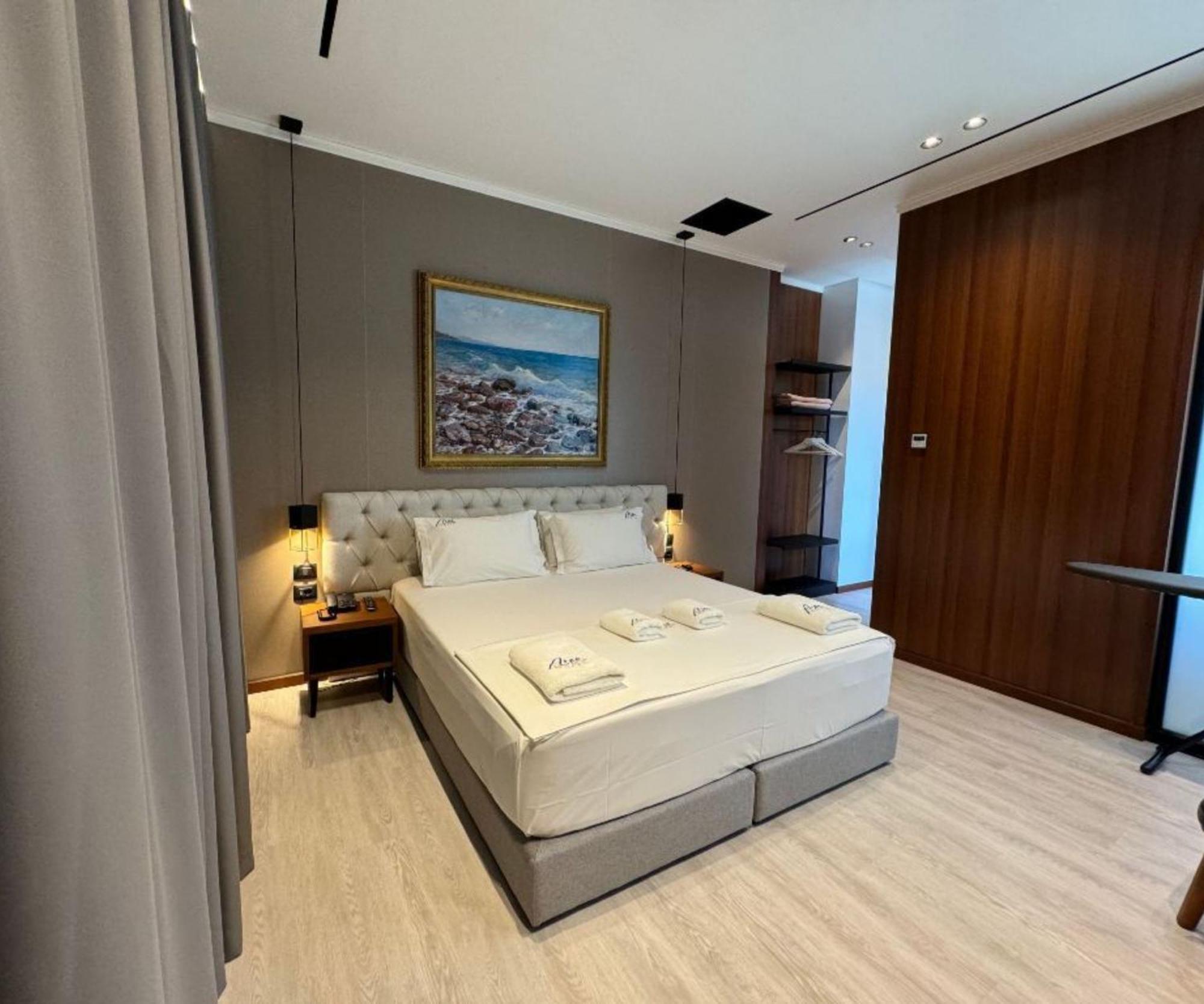Area Hotel Ксамил Экстерьер фото