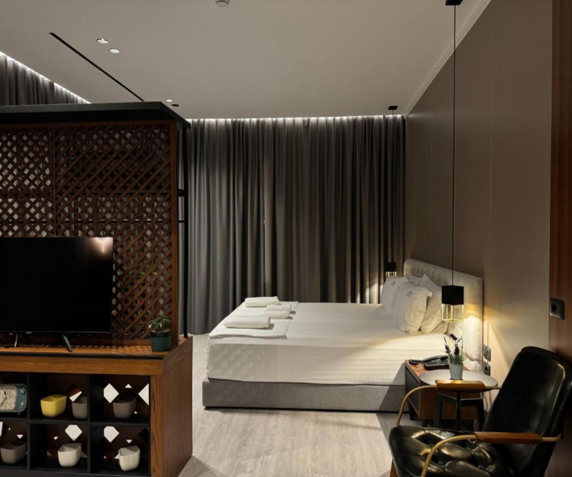 Area Hotel Ксамил Экстерьер фото